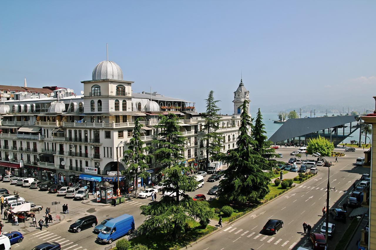 Mardi Plaza Hotel Batumi Exteriör bild